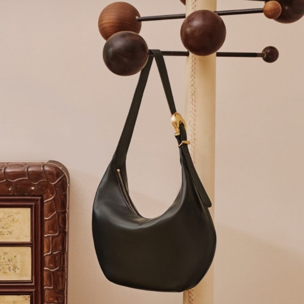NWT Cuyana Celestia Shoulder Bag - Picture 1 of 14